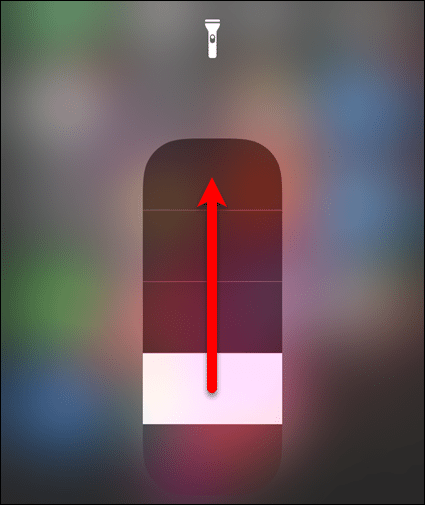 Отрегулируйте уровень яркости фонарика на iOS 11