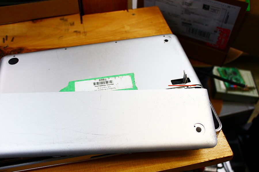 2012_macbook_disassembly_cleaning6
