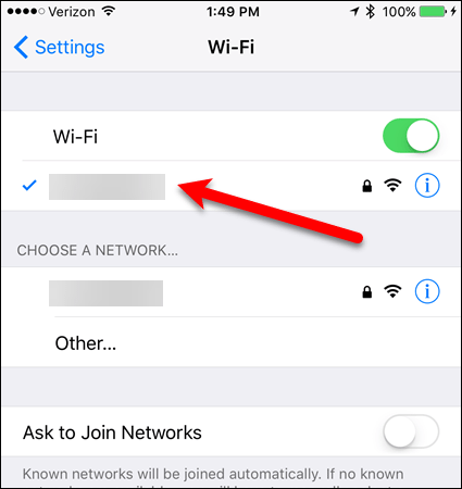 Нажмите на имя сети на экране Wi-Fi