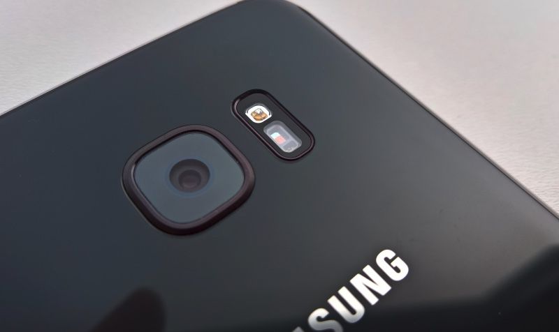 Samsung Galaxy S7 edge - камера / датчики вид