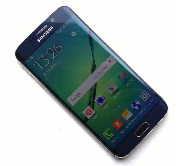 Samsung Galaxy S6 Edge - вид спереди