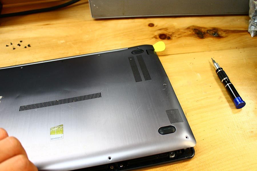 samsung_series7_ultra_disassembly5