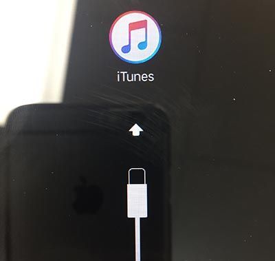 iPad отключен - подключитесь к iTunes